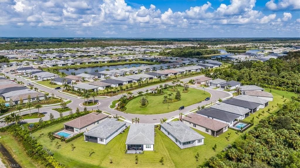 12452 Violet Ln, Naples, FL 34120-46