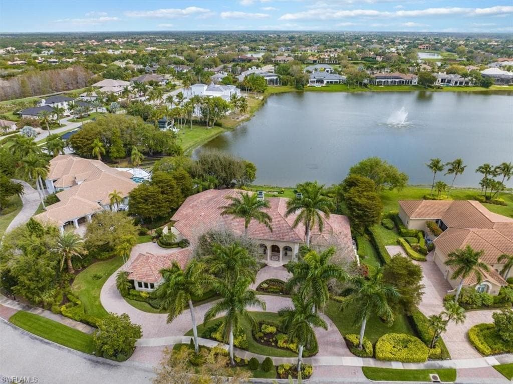 13681 Pondview Cir, Naples, FL 34119-22