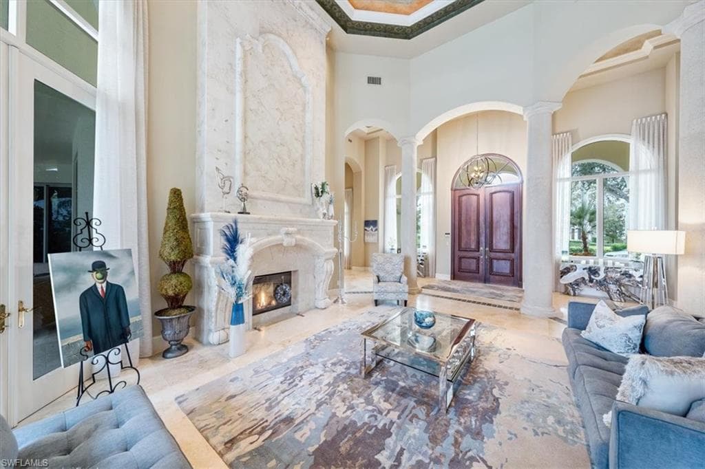 13681 Pondview Cir, Naples, FL 34119-33