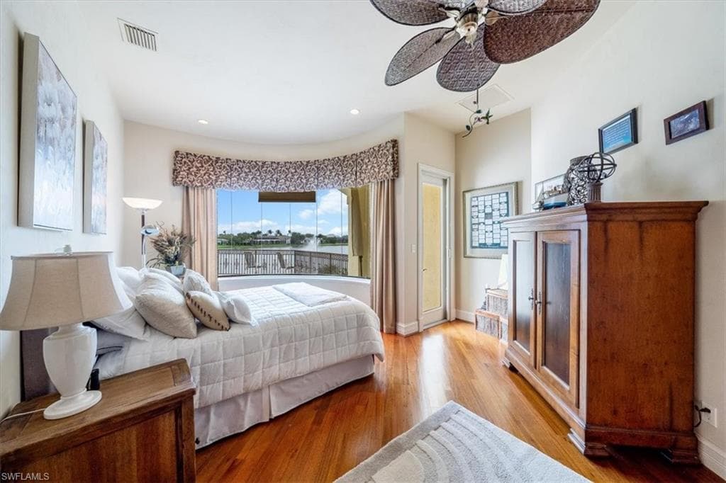 13681 Pondview Cir, Naples, FL 34119-44