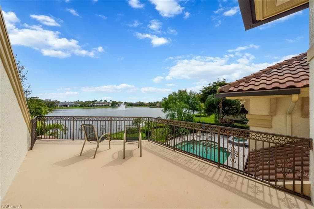 13681 Pondview Cir, Naples, FL 34119-45