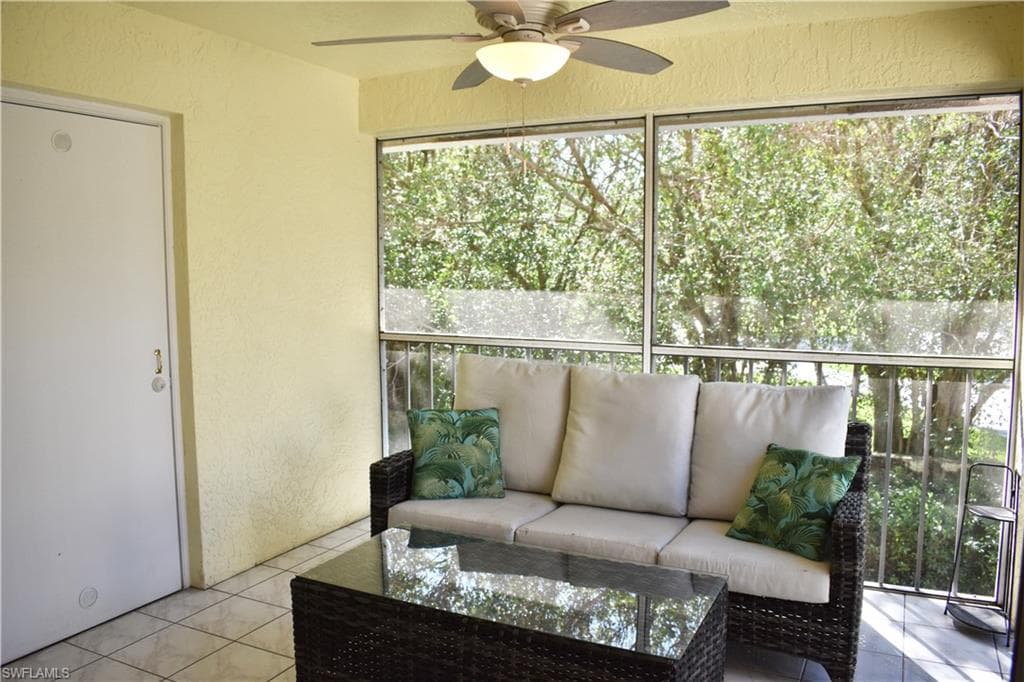 7725 Jewel Ln 202, Naples, FL 34109-14