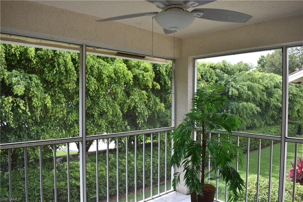 7725 Jewel Ln 202, Naples, FL 34109-16