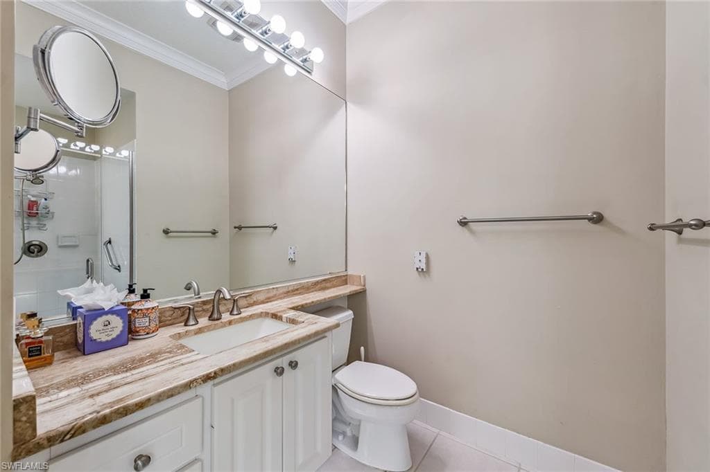 2881 Hatteras Way, Naples, FL 34119-15