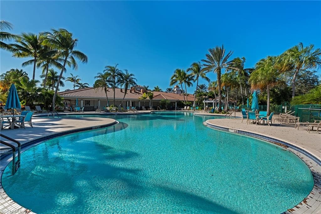 2881 Hatteras Way, Naples, FL 34119-32