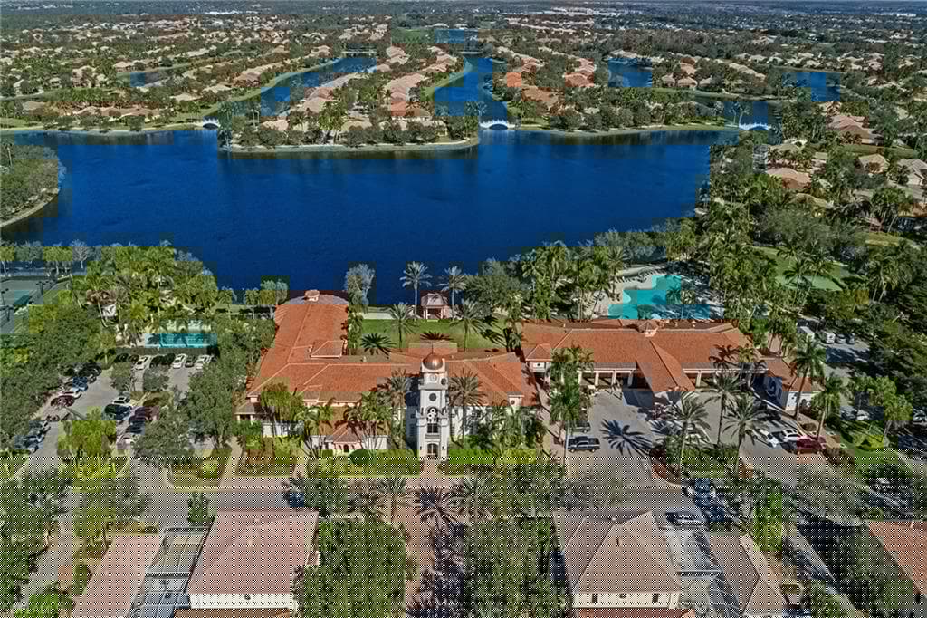 2881 Hatteras Way, Naples, FL 34119-34