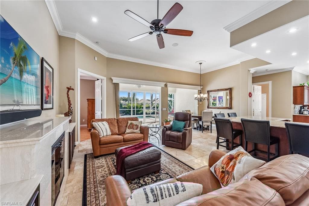 2881 Hatteras Way, Naples, FL 34119-3