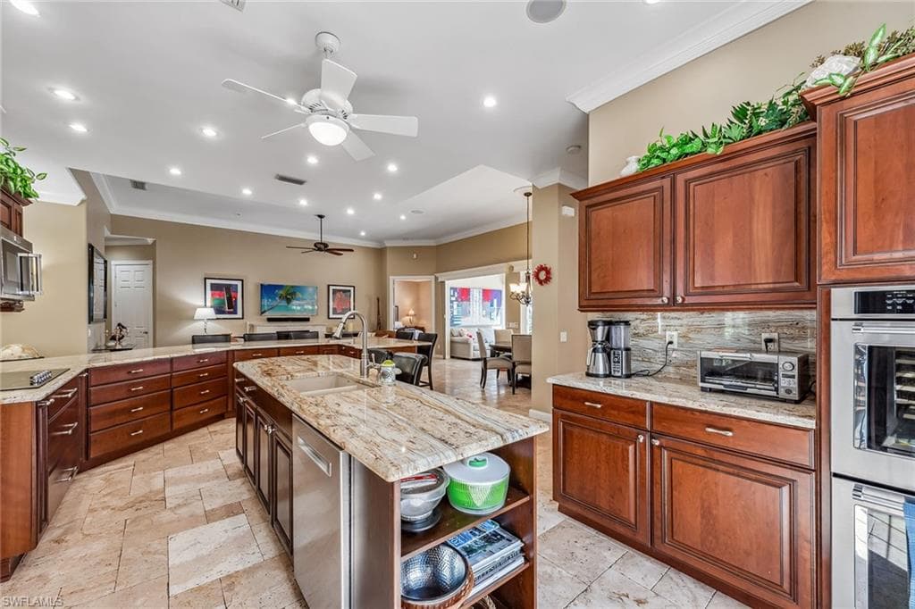 2881 Hatteras Way, Naples, FL 34119-8
