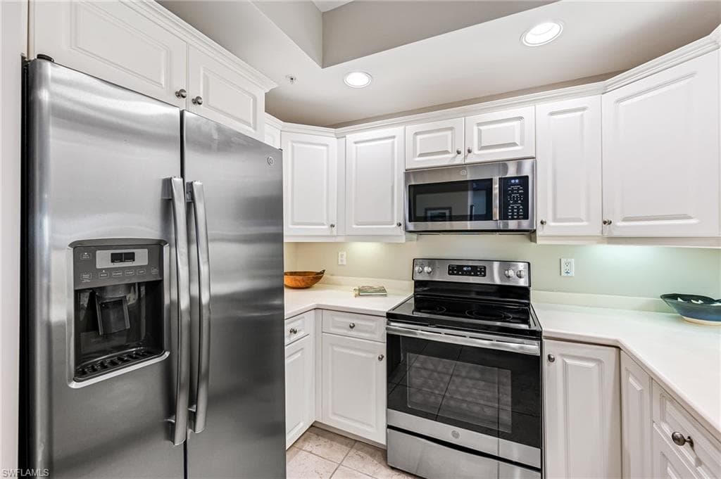 1001 Arbor Lake Dr 102, Naples, FL 34110-11