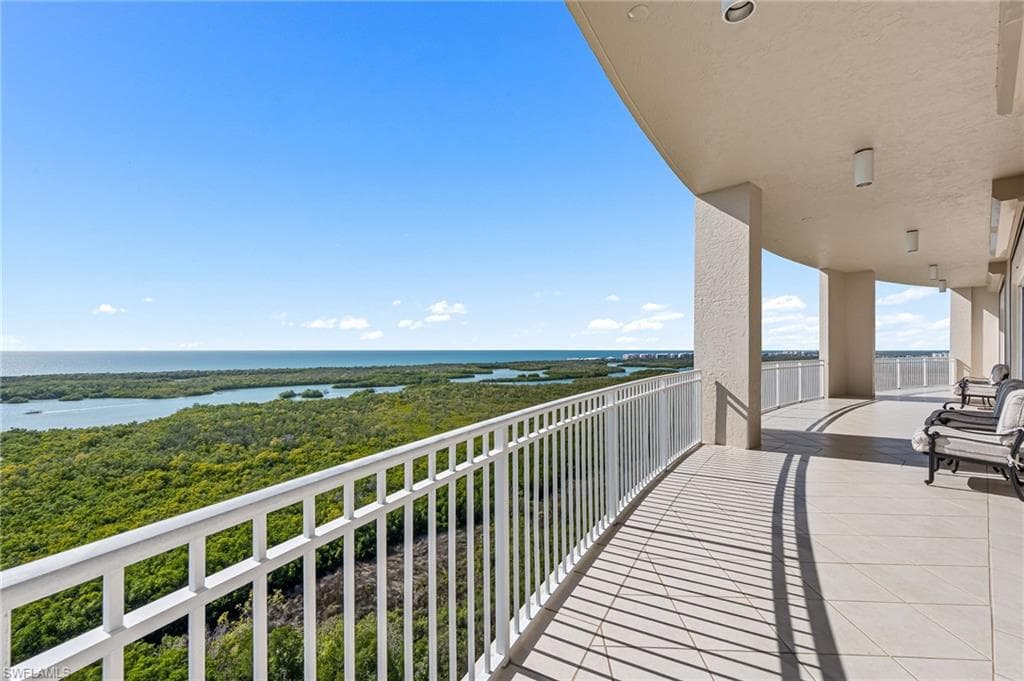 1001 Arbor Lake Dr 102, Naples, FL 34110-36