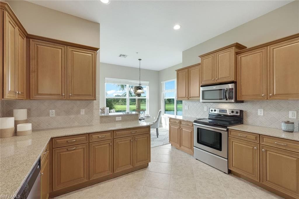 9221 Quartz Ln 9-202, Naples, FL 34120-10