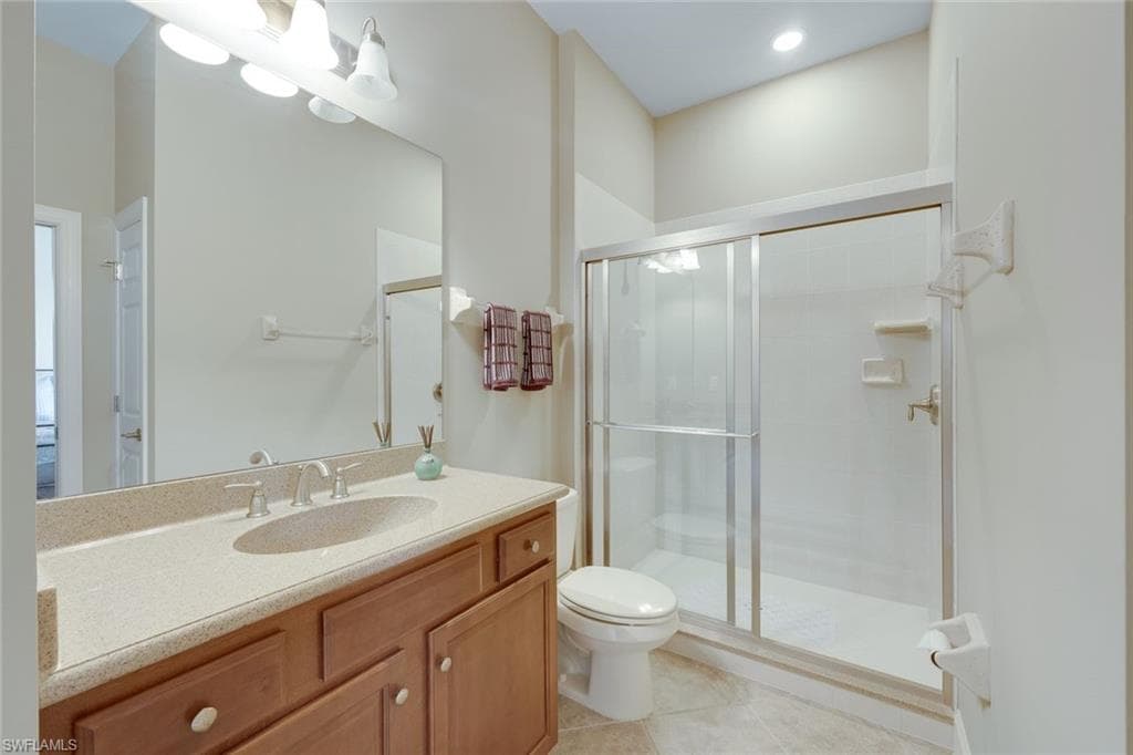 9221 Quartz Ln 9-202, Naples, FL 34120-30