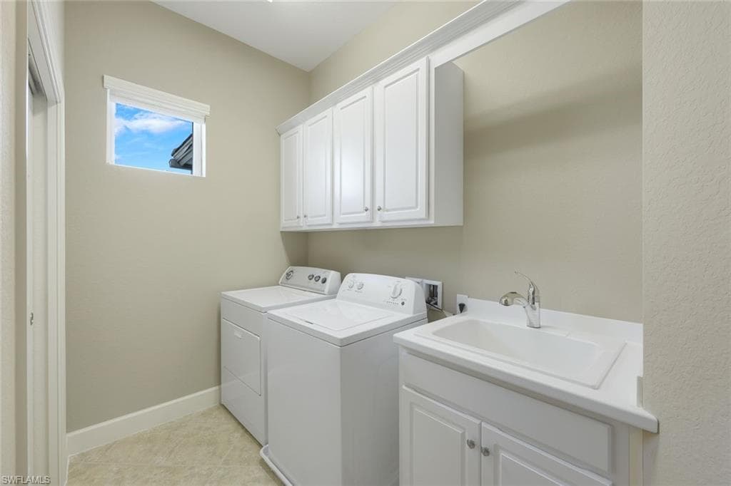9221 Quartz Ln 9-202, Naples, FL 34120-33