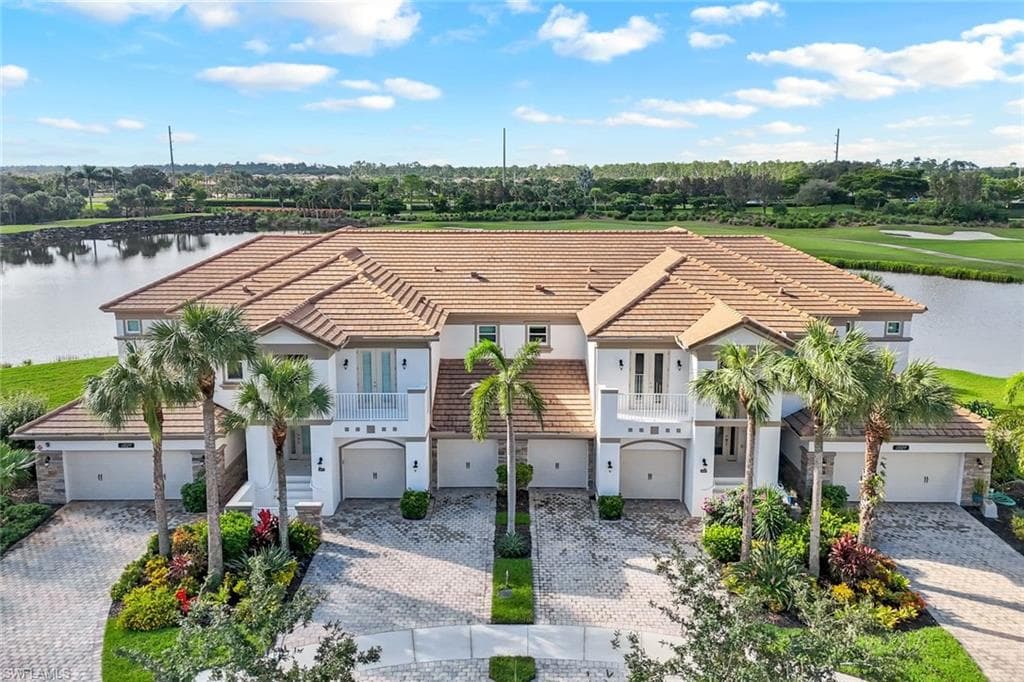 9221 Quartz Ln 9-202, Naples, FL 34120-3