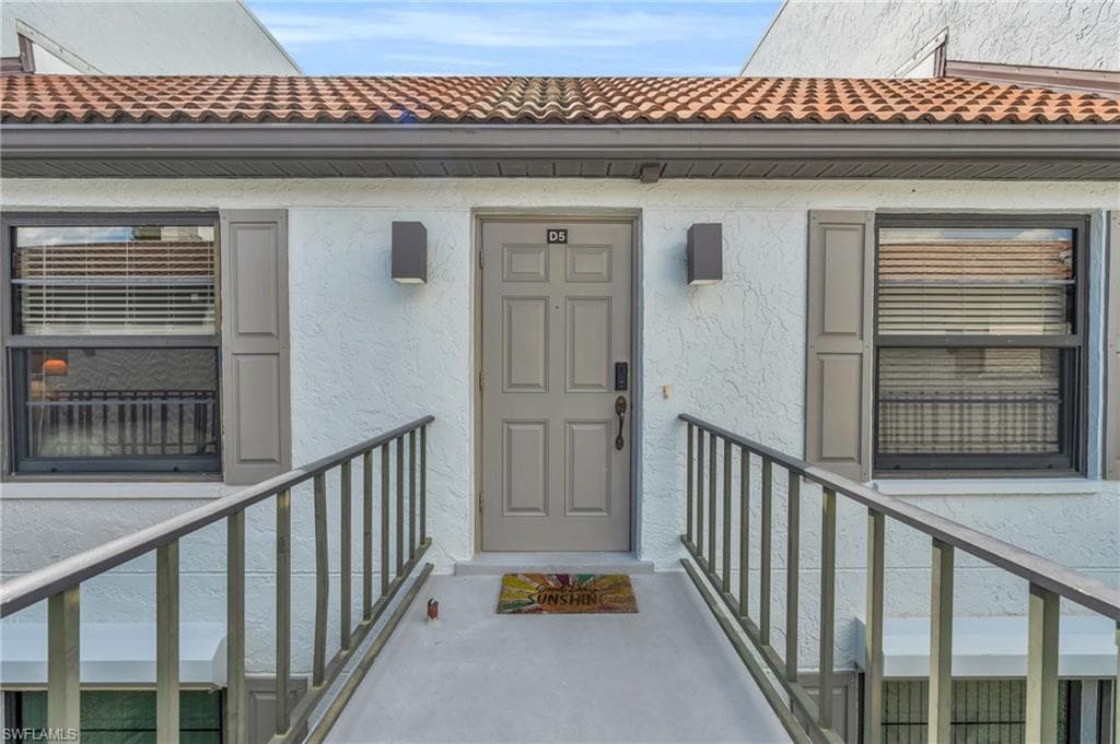 4218 20th Pl D5, Cape Coral, FL 33904-8