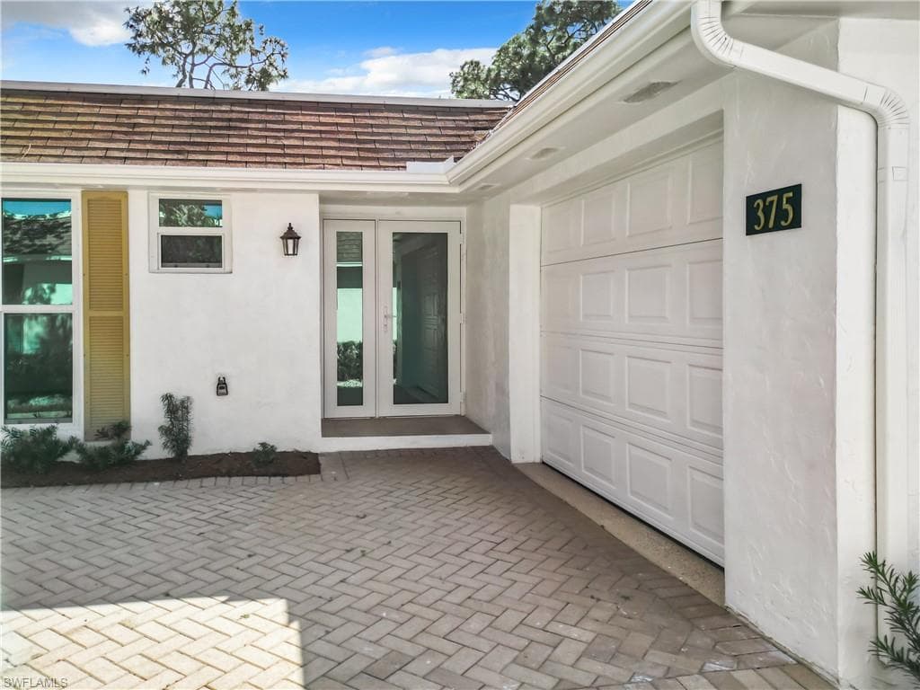 375 Carnaby Ct 54, Naples, FL 34112-13
