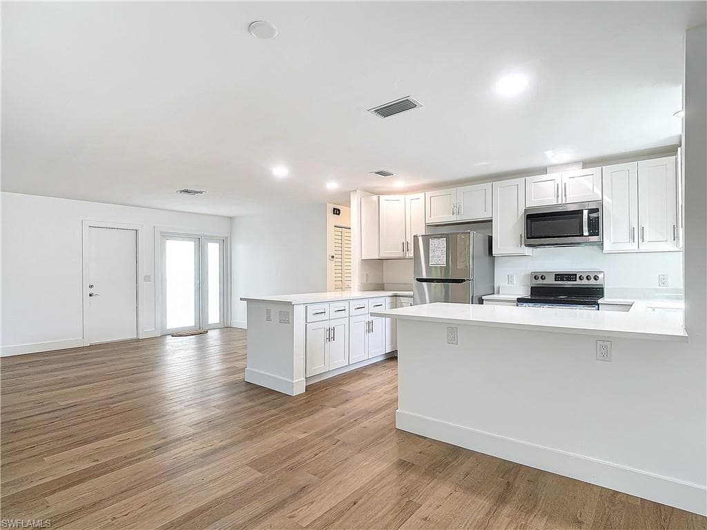 375 Carnaby Ct 54, Naples, FL 34112-24