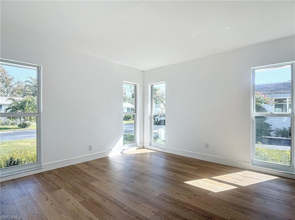 375 Carnaby Ct 54, Naples, FL 34112-31
