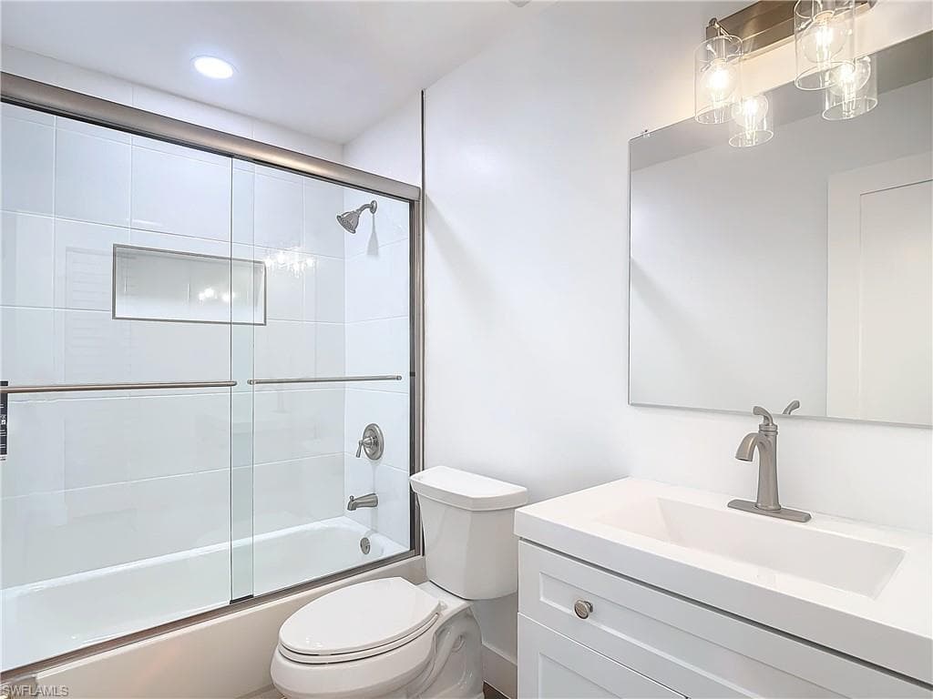 375 Carnaby Ct 54, Naples, FL 34112-33