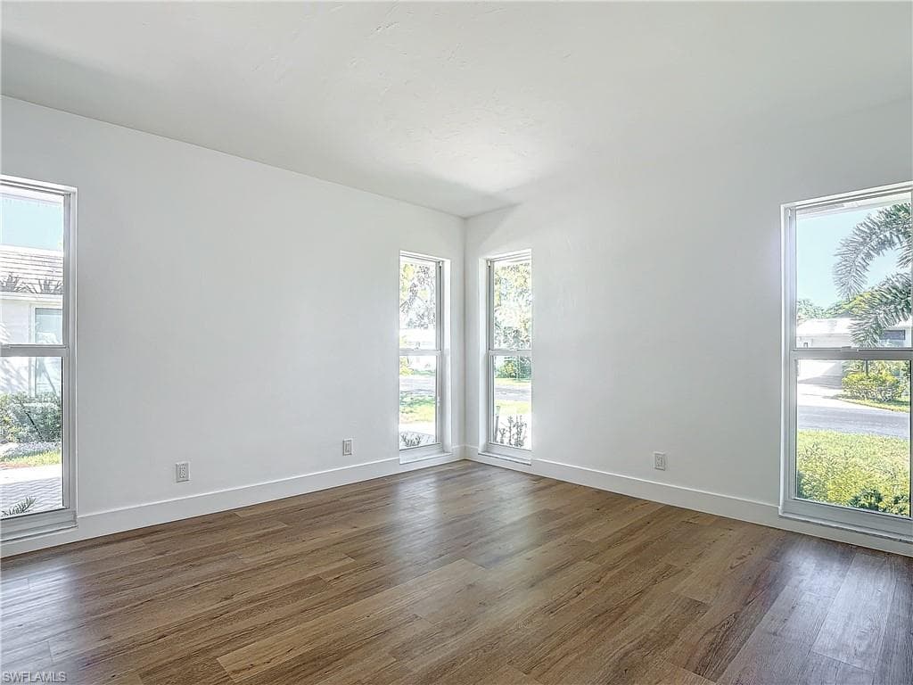 375 Carnaby Ct 54, Naples, FL 34112-36