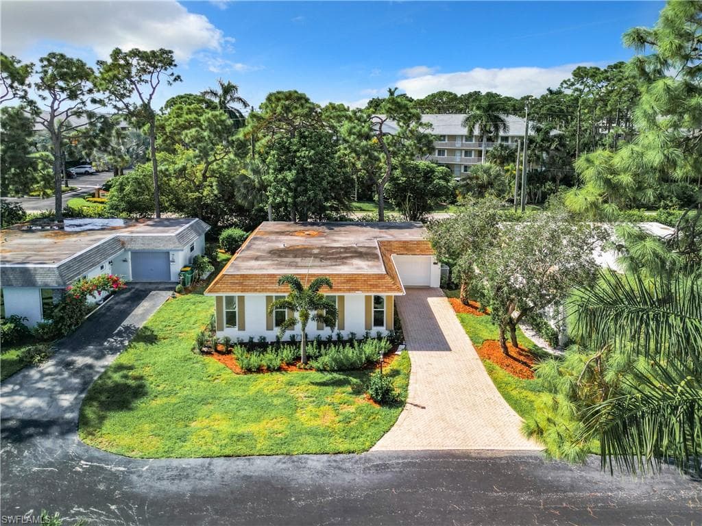 375 Carnaby Ct 54, Naples, FL 34112-8