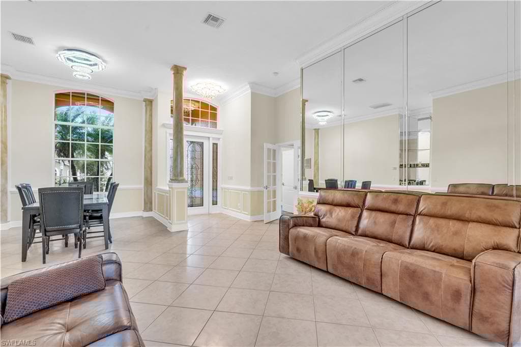 5024 8th Pl, Cape Coral, FL 33914-9