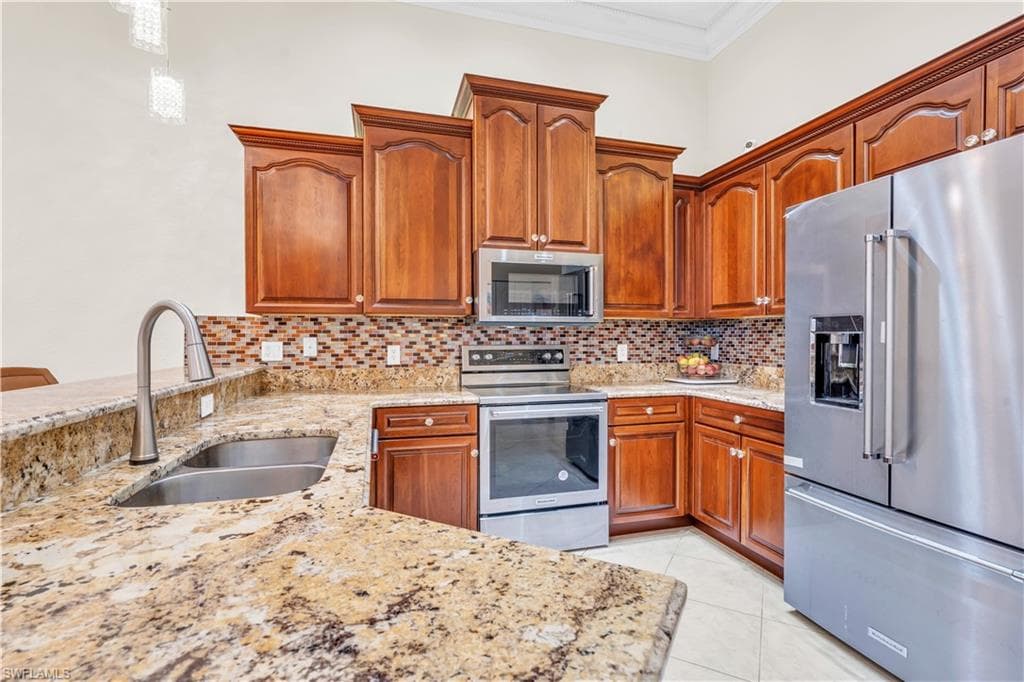 5024 8th Pl, Cape Coral, FL 33914-22