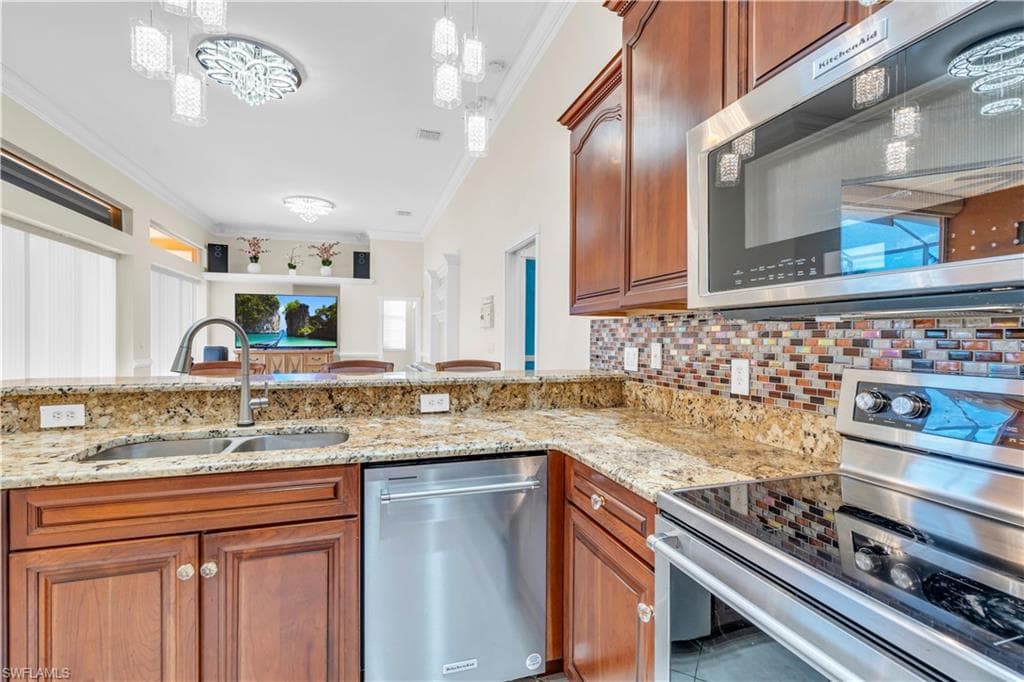 5024 8th Pl, Cape Coral, FL 33914-23