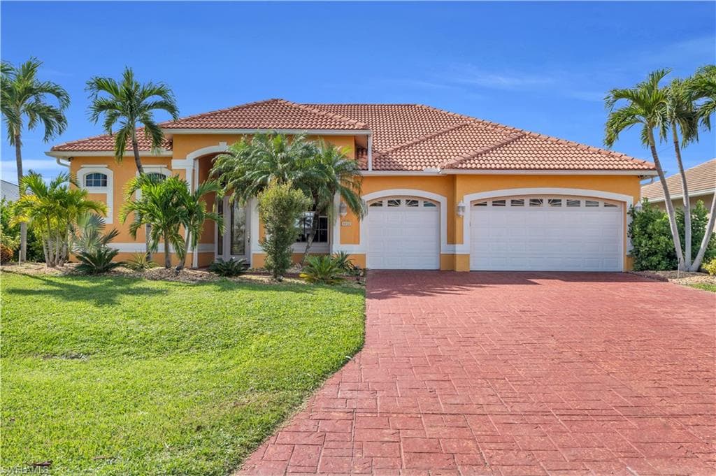 5024 8th Pl, Cape Coral, FL 33914-2