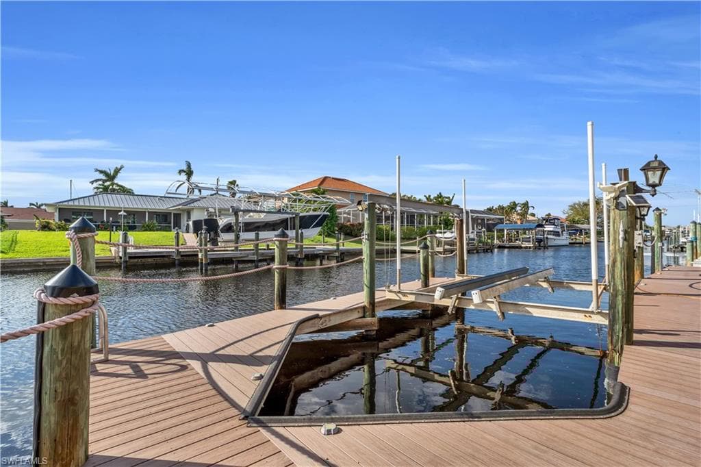 5024 8th Pl, Cape Coral, FL 33914-5