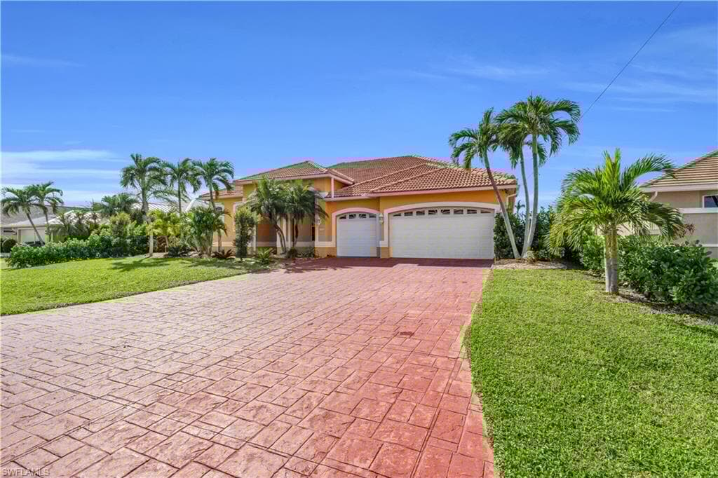 5024 8th Pl, Cape Coral, FL 33914-6