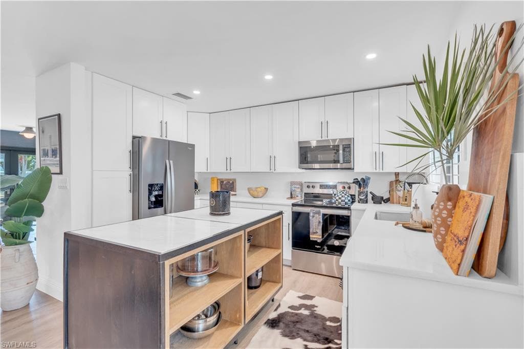 230 Georgetown Blvd 45, Naples, FL 34112-17