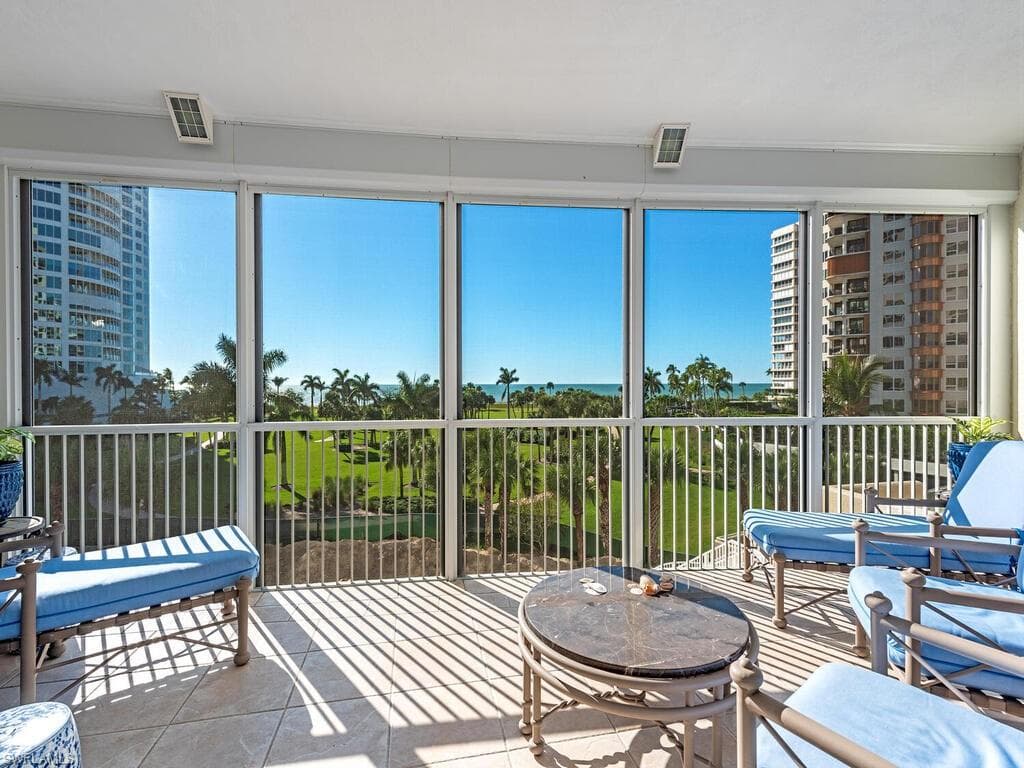 4201 Gulf Shore Blvd N 402, Naples, FL 34103-17