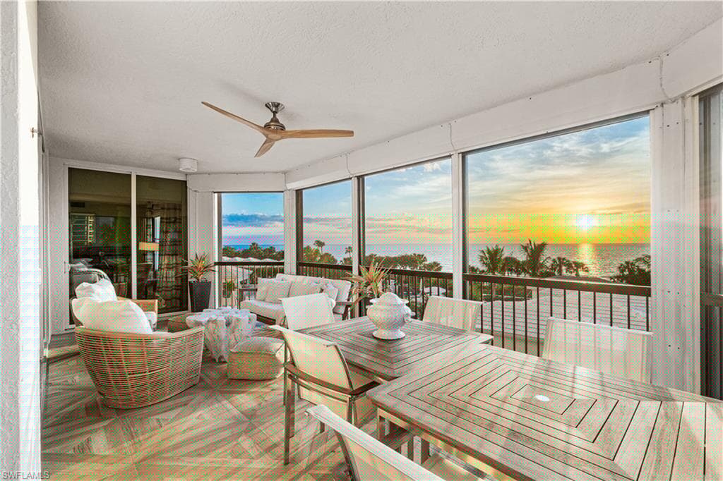 8473 Bay Colony Dr 304, Naples, FL 34108-2