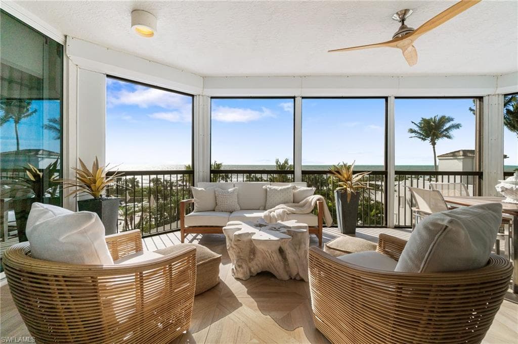 8473 Bay Colony Dr 304, Naples, FL 34108-34
