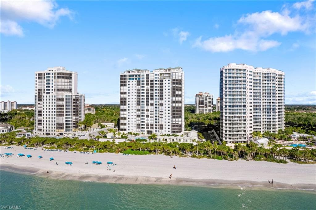 8473 Bay Colony Dr 304, Naples, FL 34108-42