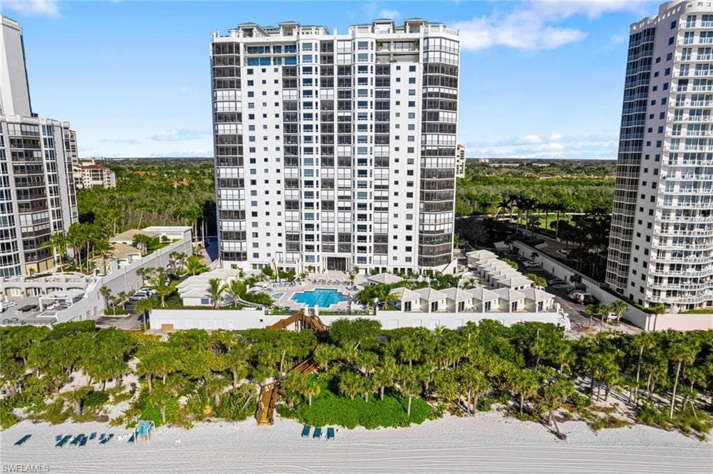 8473 Bay Colony Dr 304, Naples, FL 34108-44
