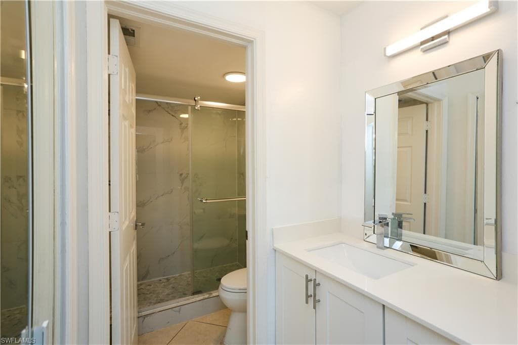 5754 Deauville Cir E104, Naples, FL 34112-26
