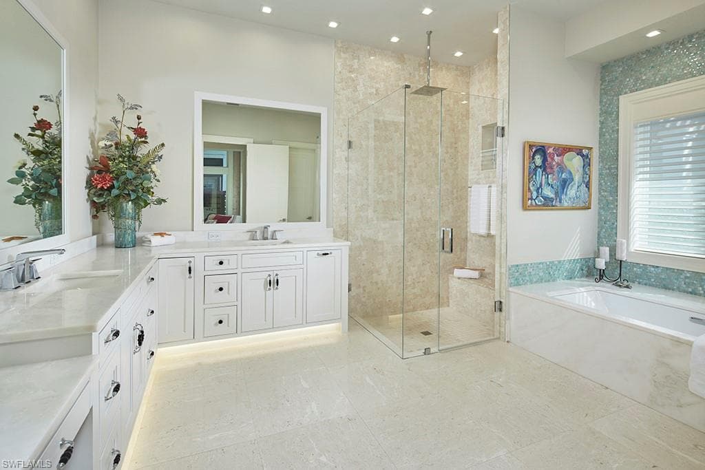803 Shadow Lake Ln, Naples, FL 34108-11