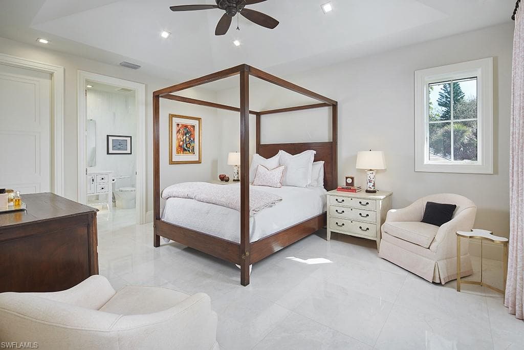803 Shadow Lake Ln, Naples, FL 34108-14