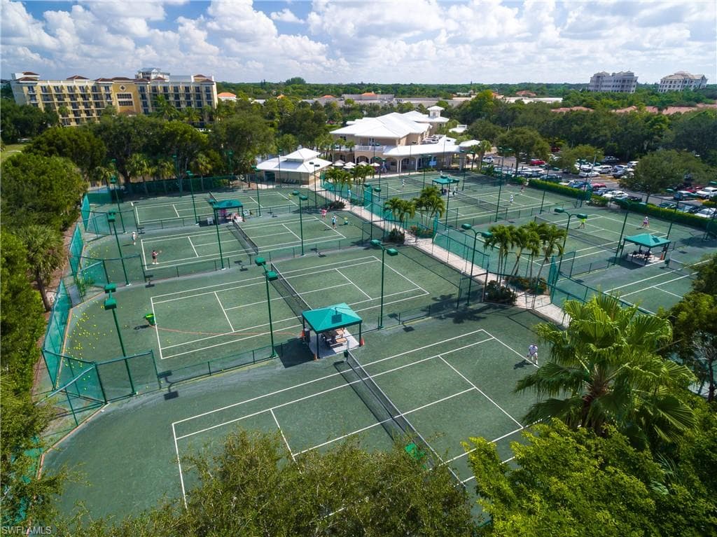 803 Shadow Lake Ln, Naples, FL 34108-34
