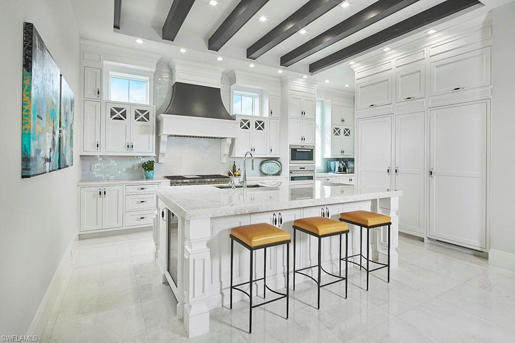 803 Shadow Lake Ln, Naples, FL 34108-6