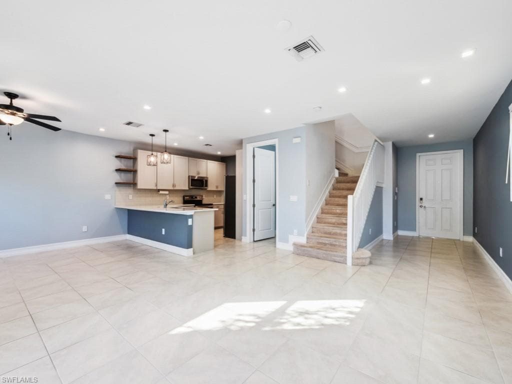 7591 Morgan Way, Naples, FL 34119-3