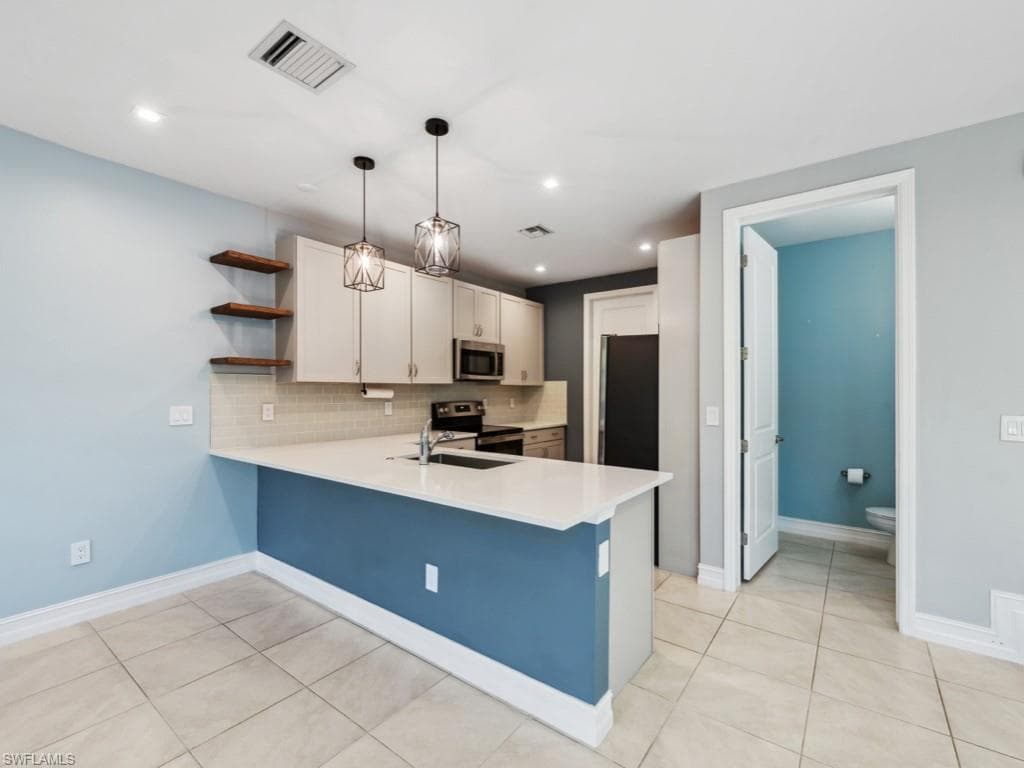 7591 Morgan Way, Naples, FL 34119-5
