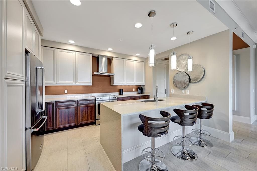 1030 3rd Ave S 307, Naples, FL 34102-12