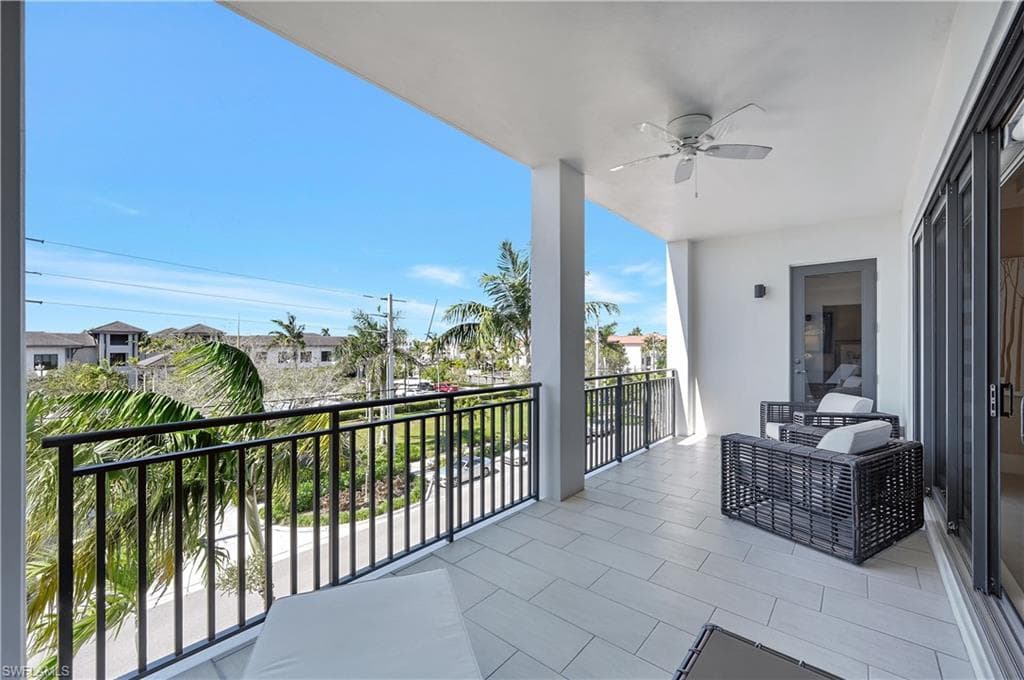 1030 3rd Ave S 307, Naples, FL 34102-17