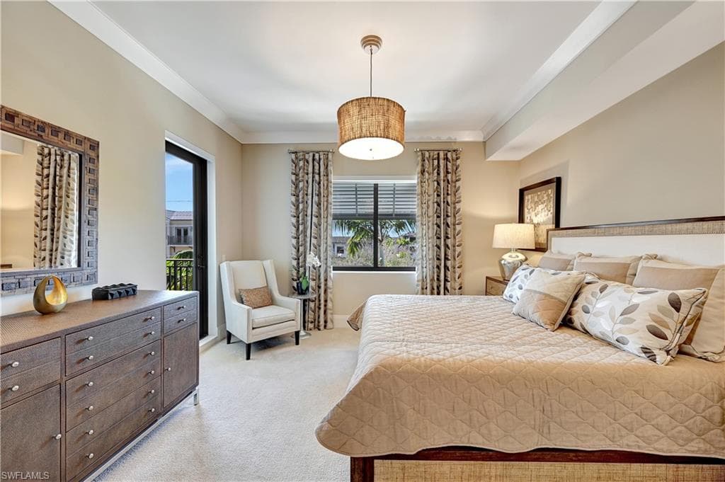 1030 3rd Ave S 307, Naples, FL 34102-18