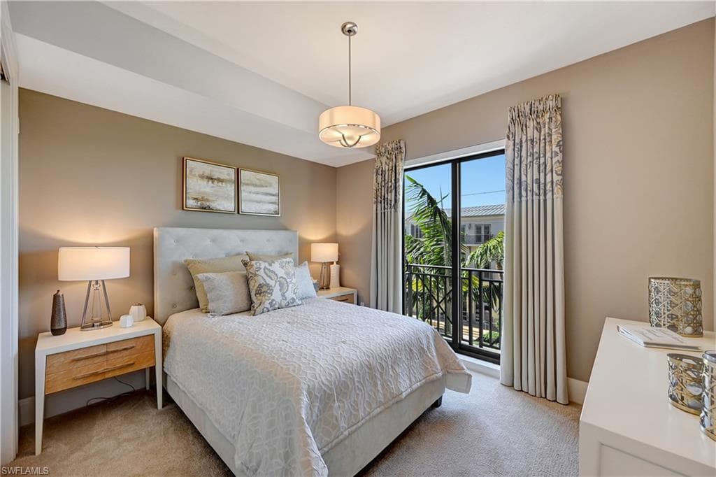 1030 3rd Ave S 307, Naples, FL 34102-25