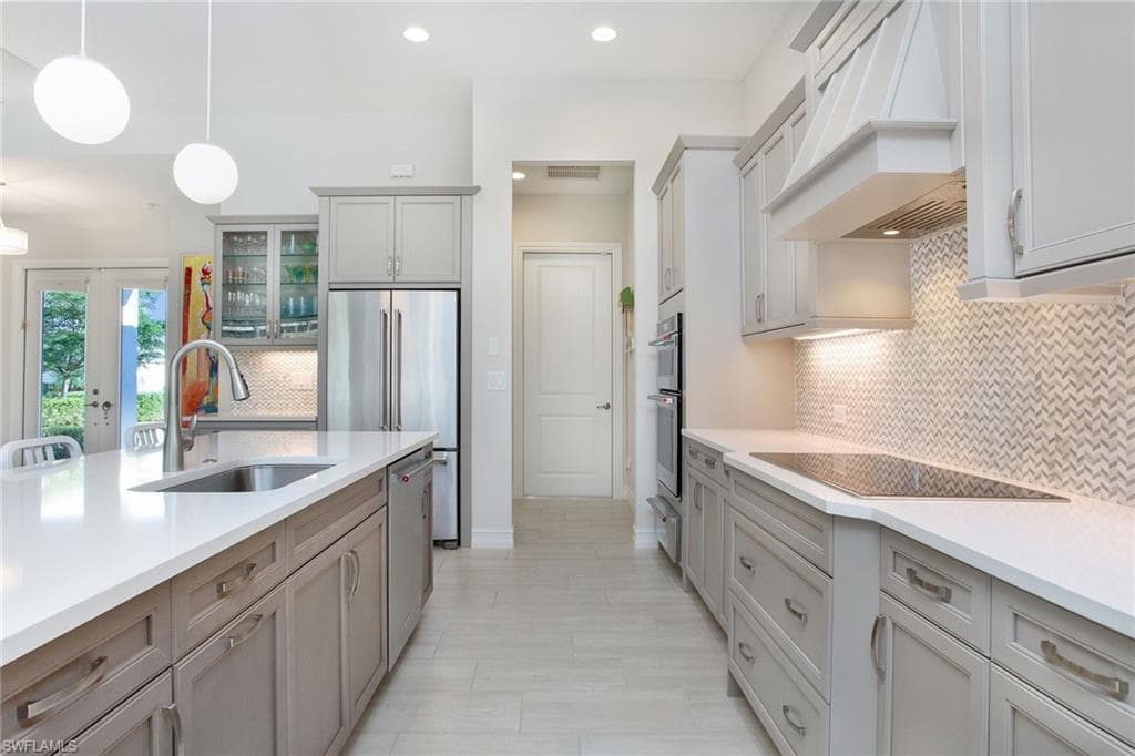 14404 Neptune Ave, Naples, FL 34114-10