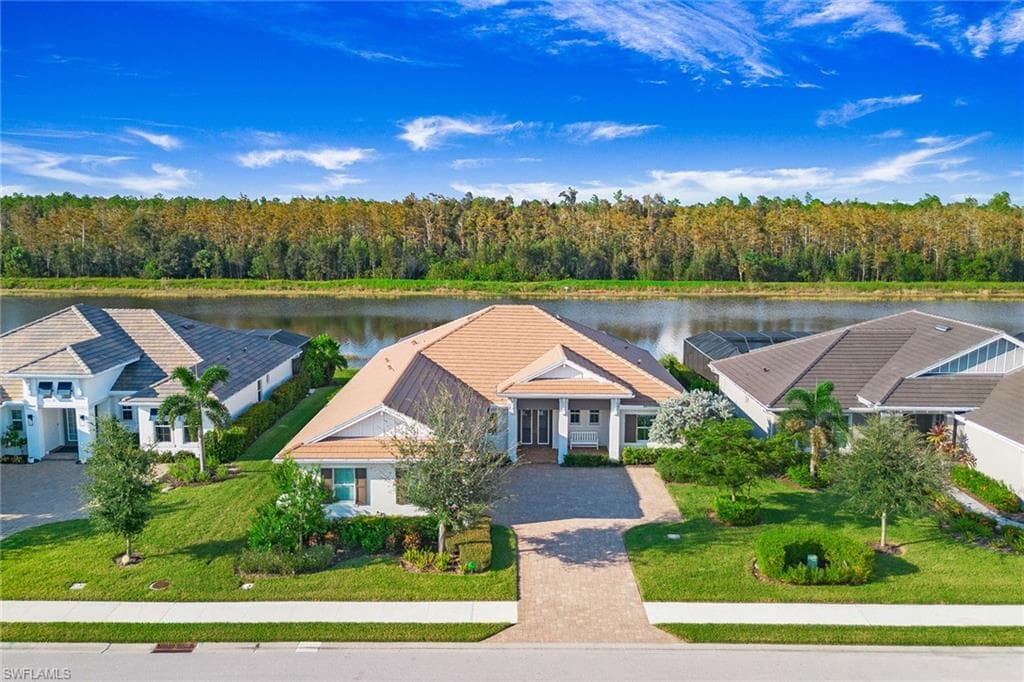 14404 Neptune Ave, Naples, FL 34114-2